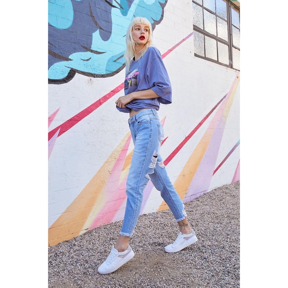 🌟CLEARANCE🌟 Naomi Mid-Rise Girlfriend Jeans - Picture 4 of 6